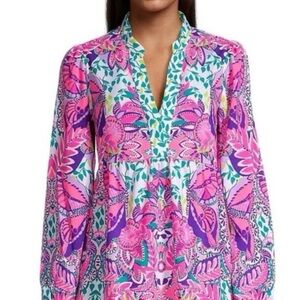 Lilly Pulitzer L Winona Stretch Tunic in She’s Too Fly Pink and Green Floral